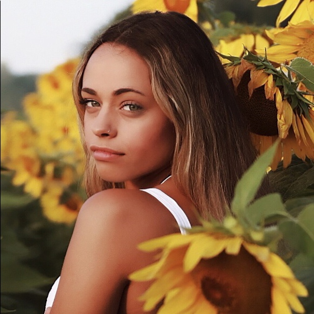 Meet your Posher, Aryn